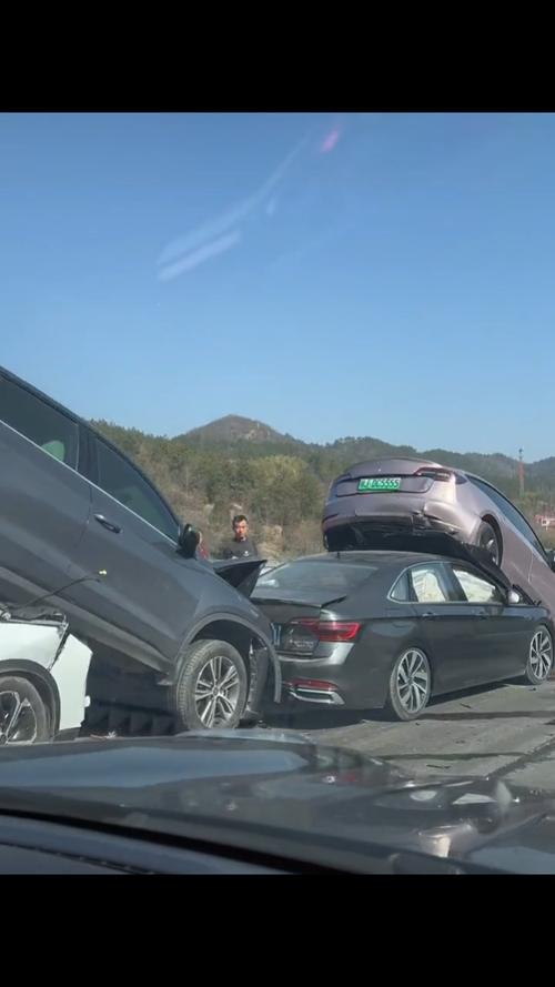 新车开高速120很伤车吗(磨合期跑120会伤车吗)