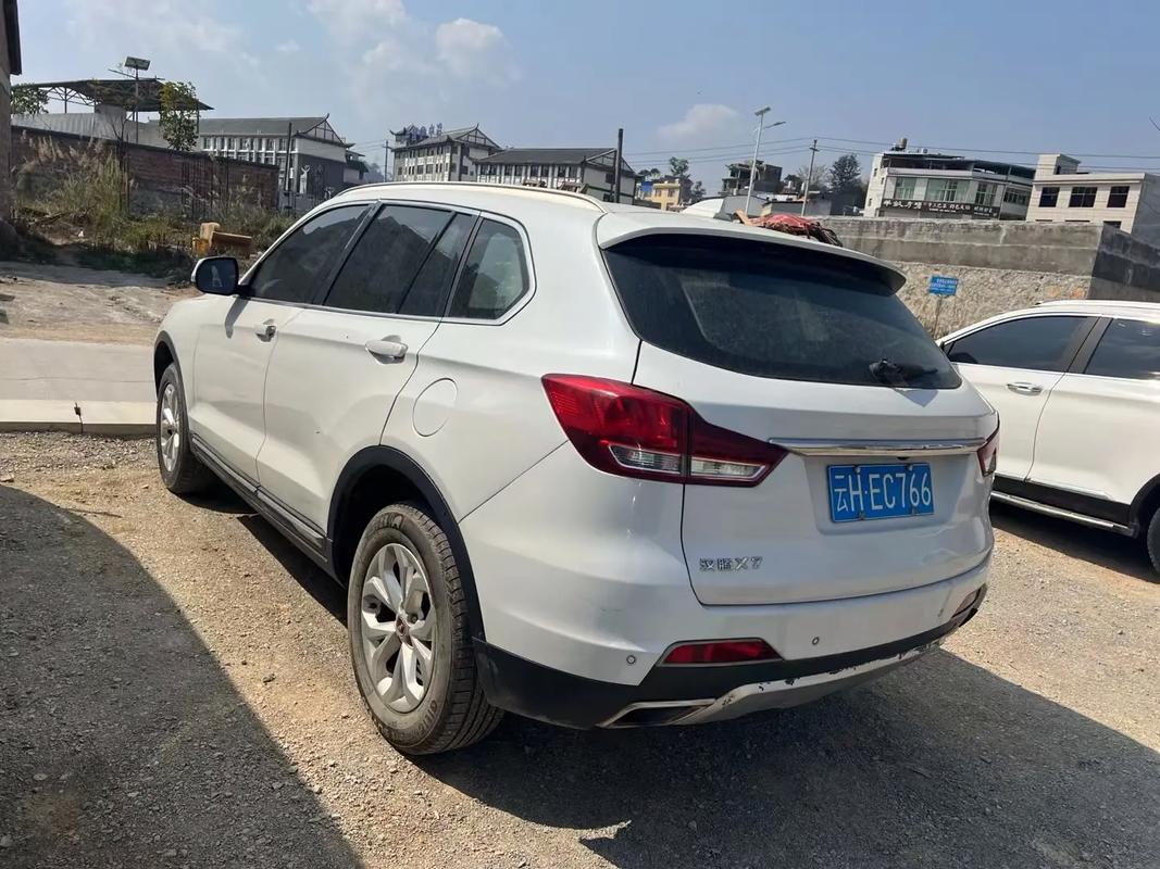 汉腾x7是哪个国家品牌(汉腾x7是什么牌子的车国产吗)