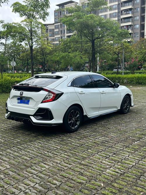 本田思域两厢车报价及图片 本田新款两厢车思域