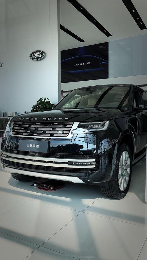 路虎揽胜帅气图片／路虎揽胜suv图片