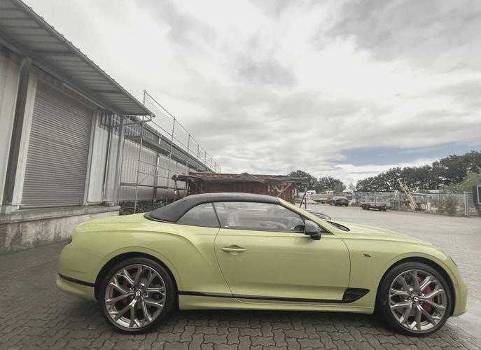 宾利欧陆gt敞篷版价格(宾利欧陆gtc敞篷版多少钱)