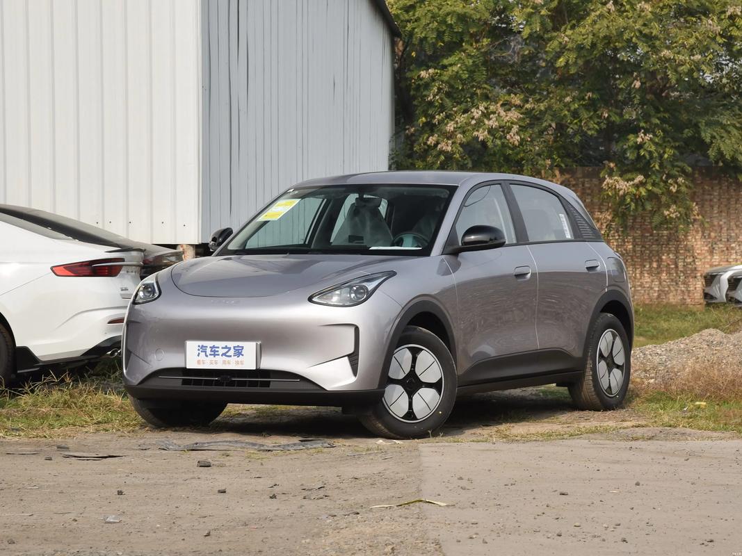 吉利suv电动汽车价格及图片(吉利纯电suv多少钱)