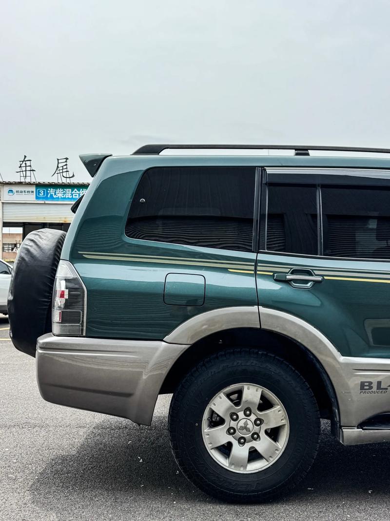 三菱suv车型大全 三菱汽车价格