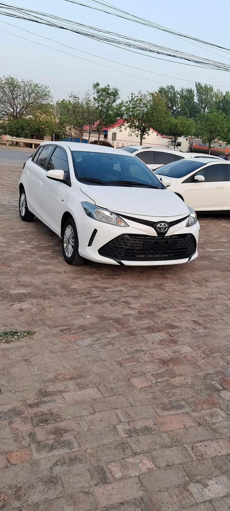 丰田两厢车型大全图片价格 丰田两厢车最新款图片