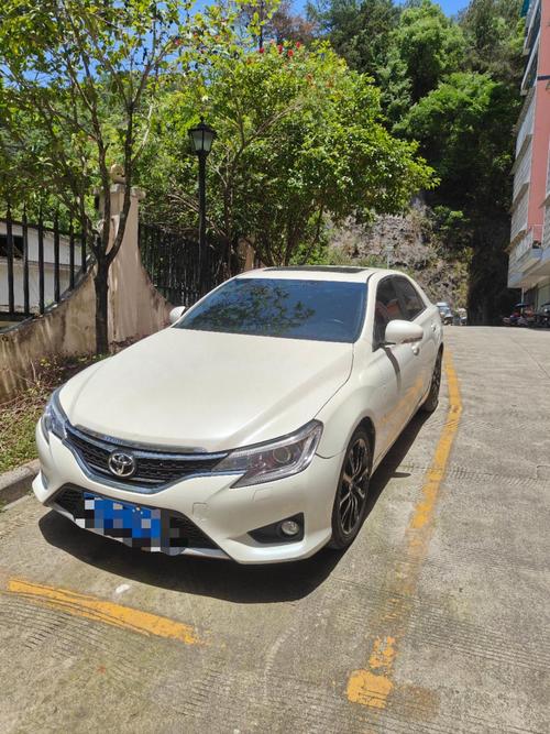 11年丰田锐志图片／丰田锐志2011款高配报价及图片